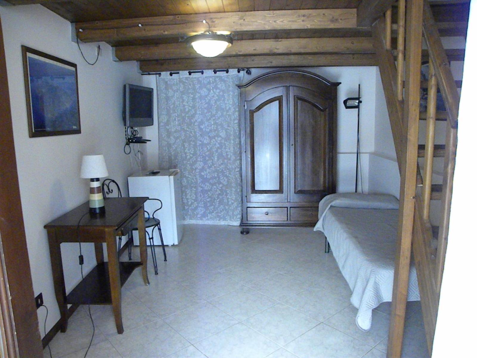 Case Vacanze Albamarina Lipari  Exterior photo